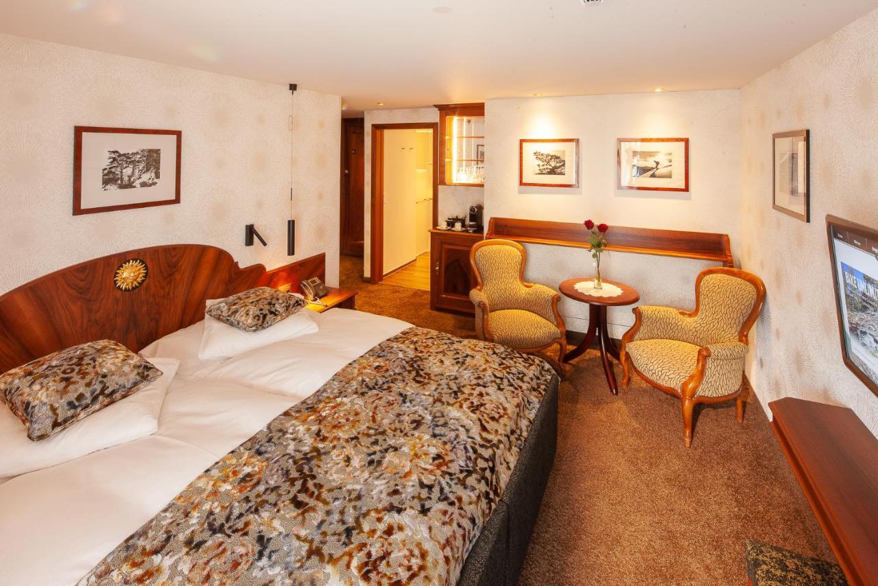 Hotel Sonne Zermatt Bagian luar foto