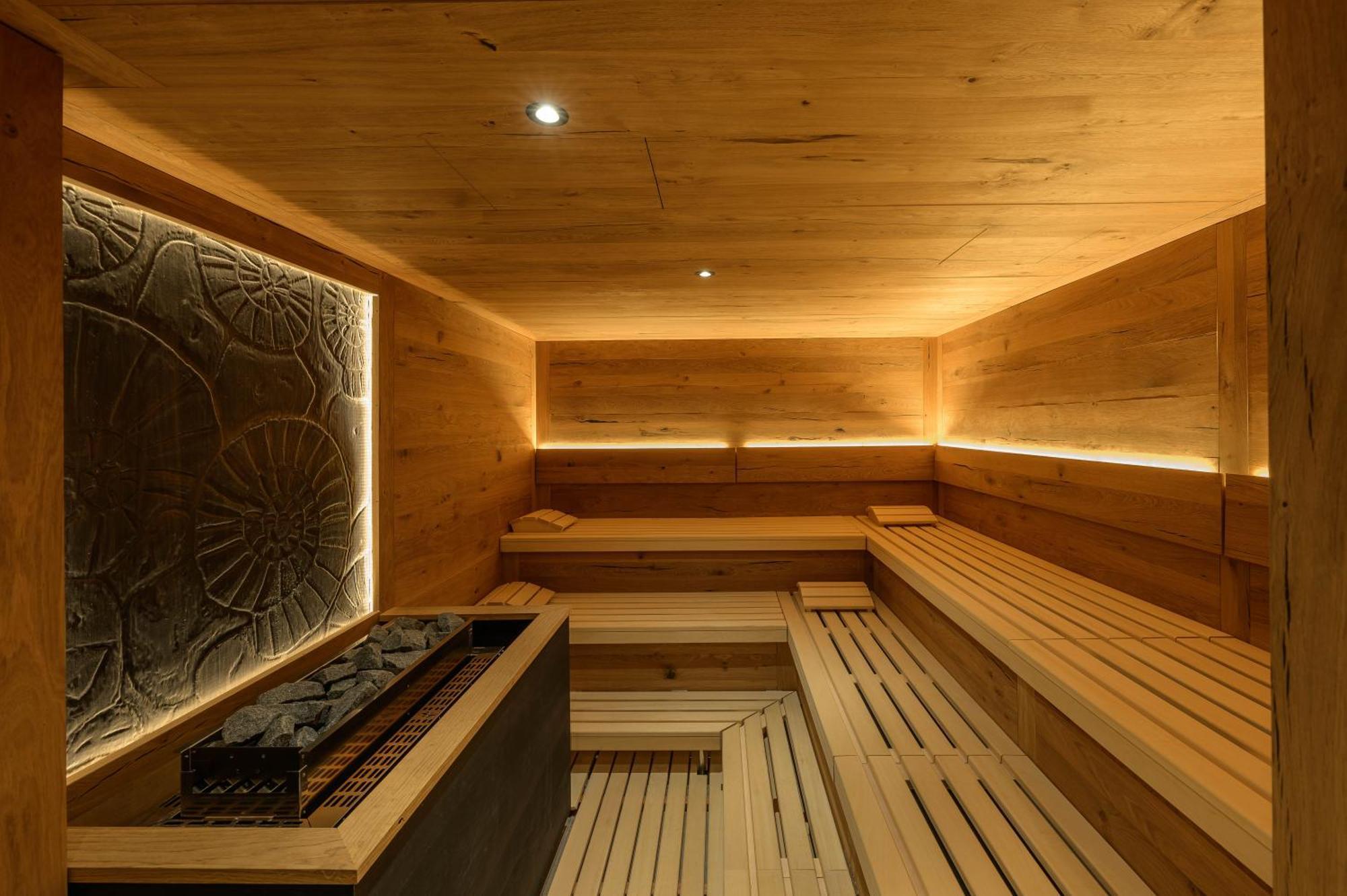 Hotel Sonne Zermatt Bagian luar foto