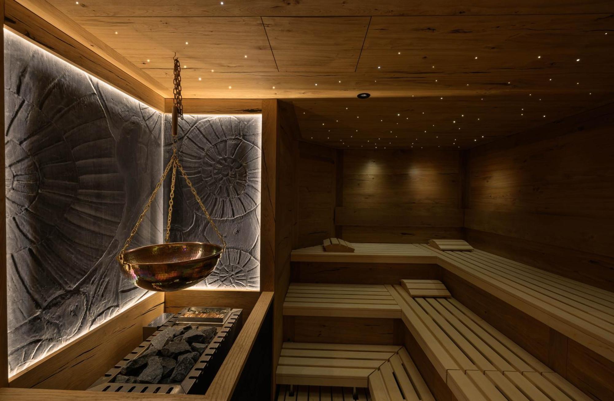 Hotel Sonne Zermatt Bagian luar foto